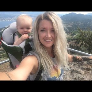 Meet your Posher, Caitlyn